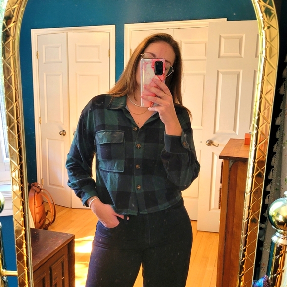 Eclipse crop top size small - Picture 1 of 4